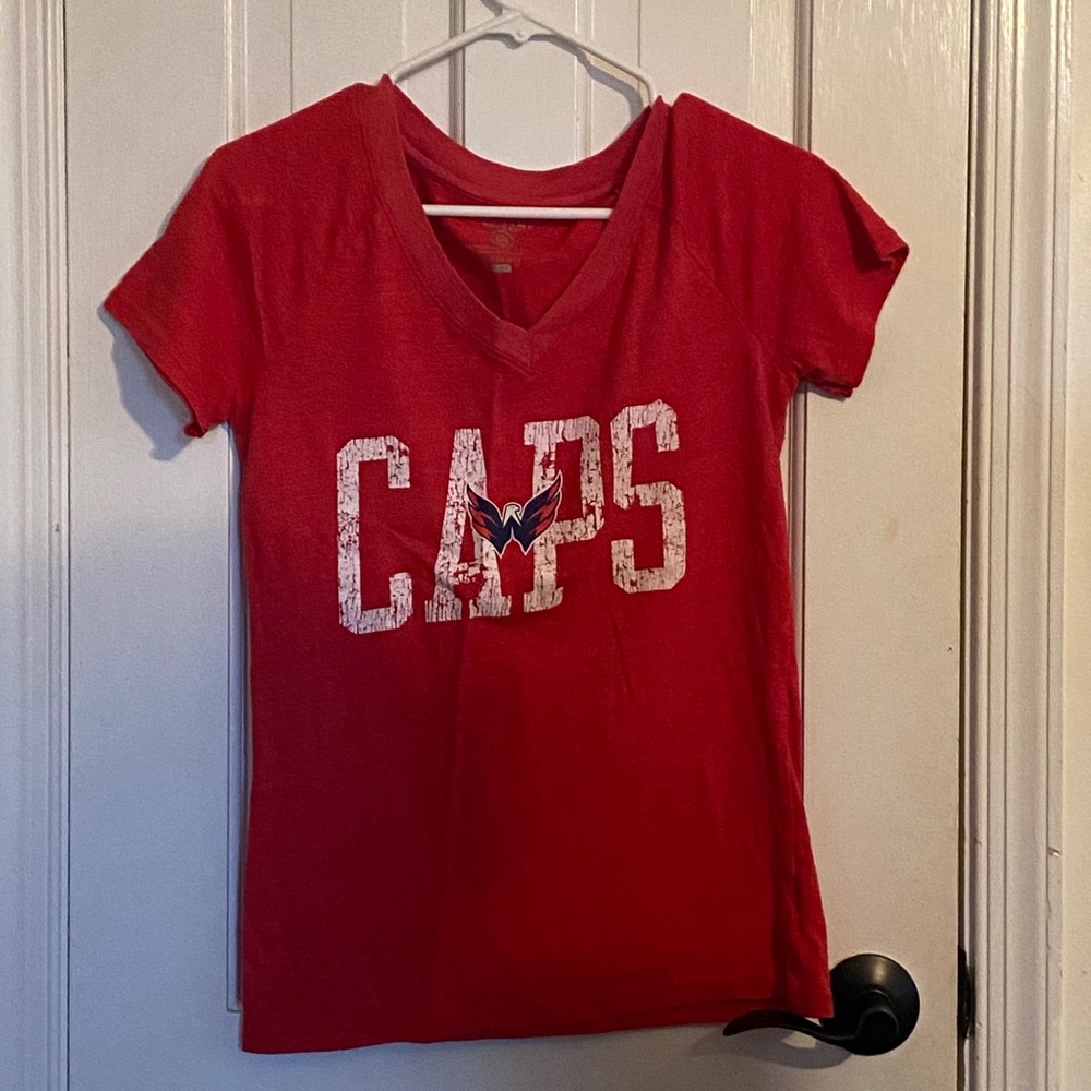Caps t shirt